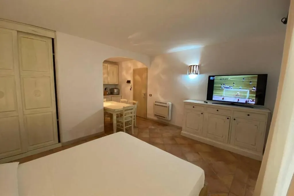 Bilocale Con Piscina Apartment Porto Rotondo Italy